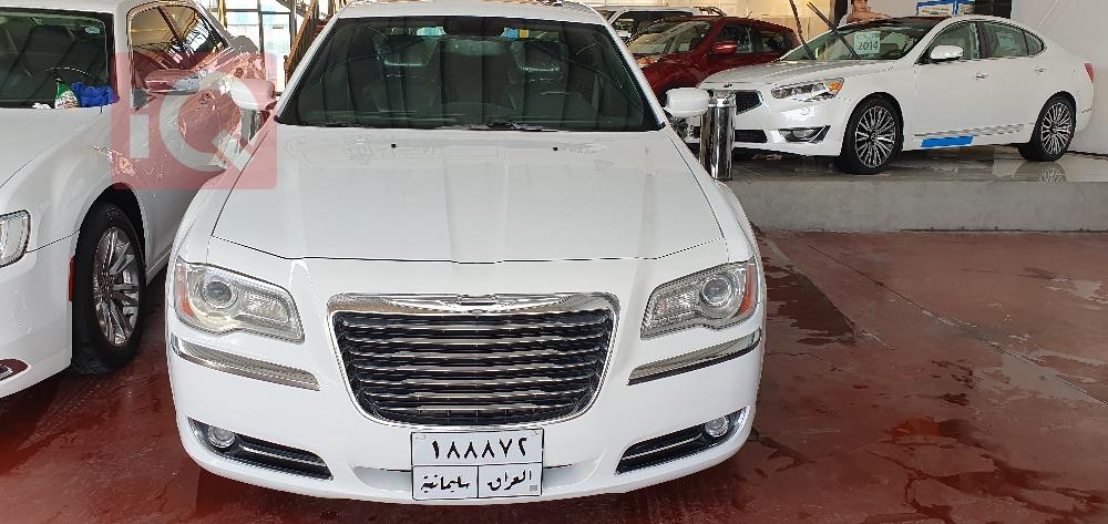 کرایسلەر 300
